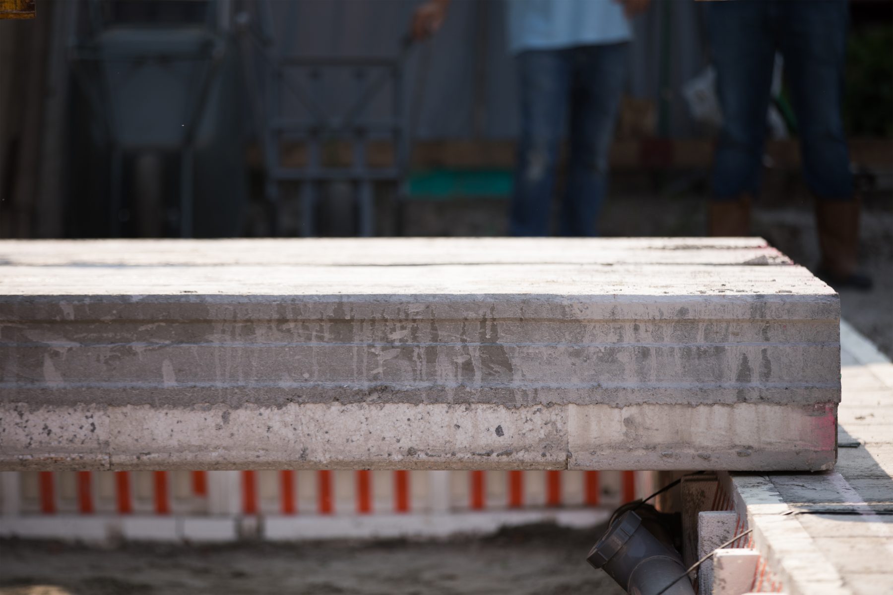 geïsoleerde-kanaalplaatvloer-building-supply-prefab-beton